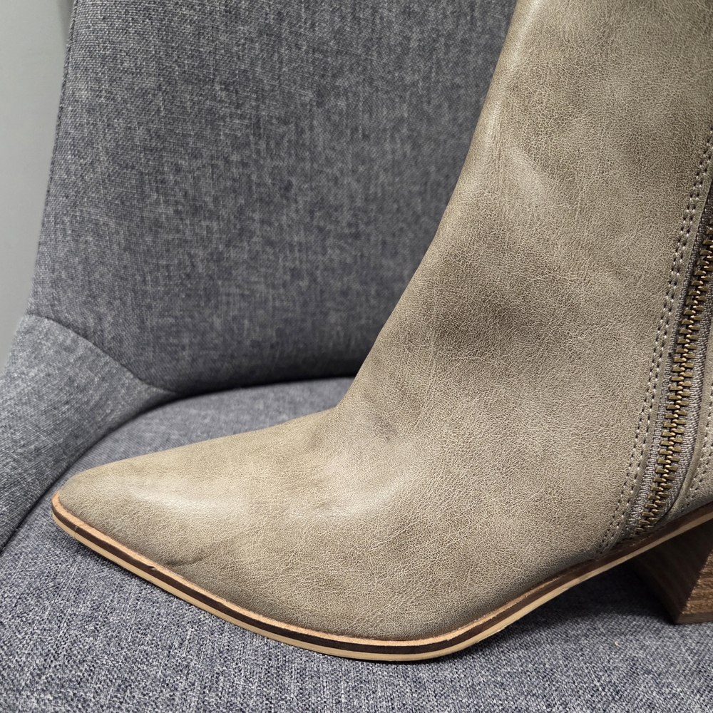 Cindy Ankle Boot - Picture 5 of 8